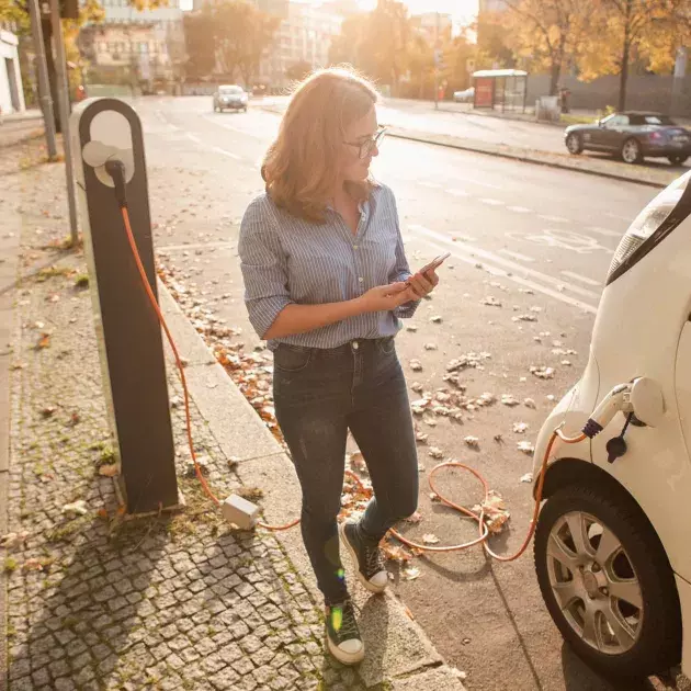 smartphone app charging electric car