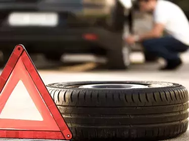 warning triangle change tyre